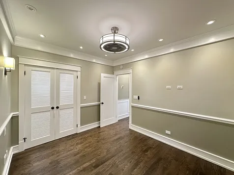 1406 West Cornelia Avenue Chicago IL 60657
