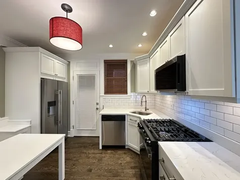 1406 West Cornelia Avenue Chicago IL 60657