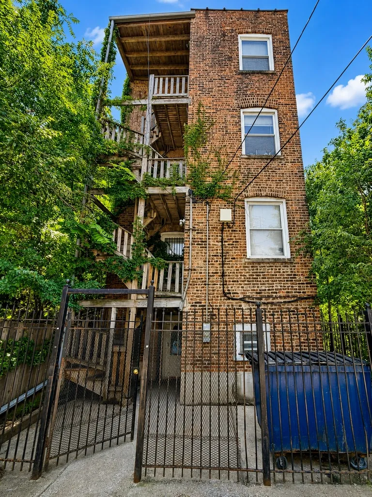 3012 West Warren Boulevard Chicago IL 60612