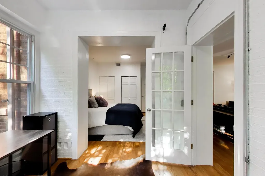 6160 North Winthrop Avenue Chicago IL 60660