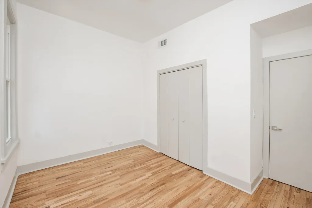 2028 North Oakley Avenue Chicago IL 60647