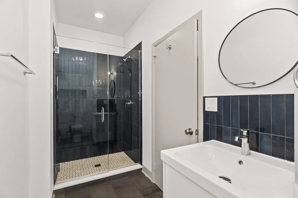 2028 North Oakley Avenue Chicago IL 60647