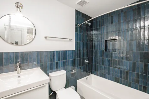2028 North Oakley Avenue Chicago IL 60647