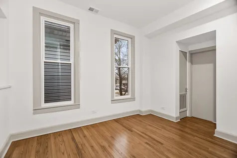 2028 North Oakley Avenue Chicago IL 60647