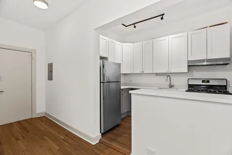 2028 North Oakley Avenue Chicago IL 60647