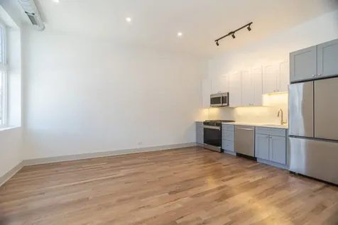 2028 North Oakley Avenue Chicago IL 60647
