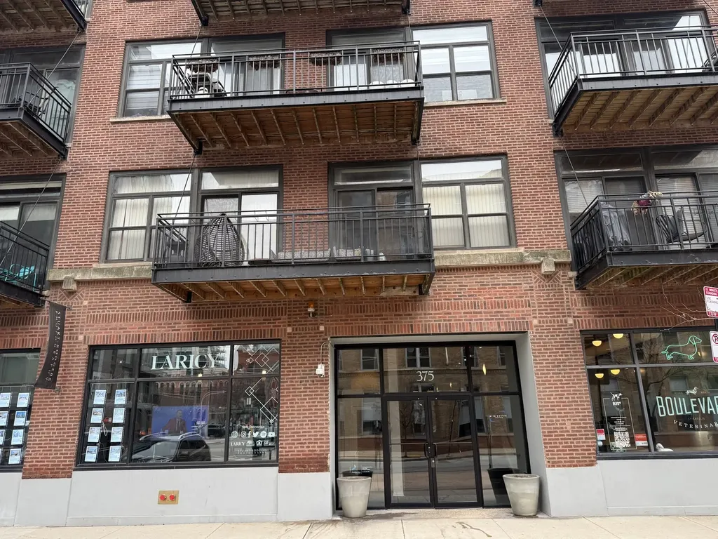 375 West Erie Street Chicago IL 60654