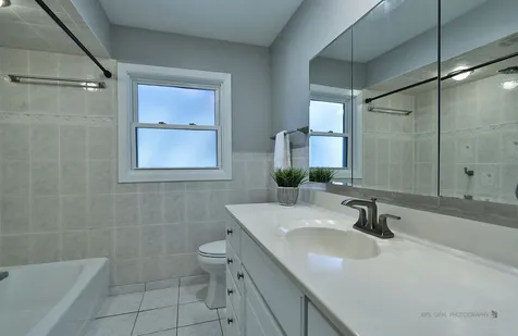 1000 East Ardyce Lane Mount Prospect IL 60056