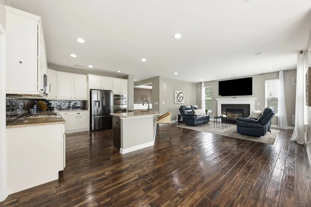 14924 South Case Street Plainfield IL 60544