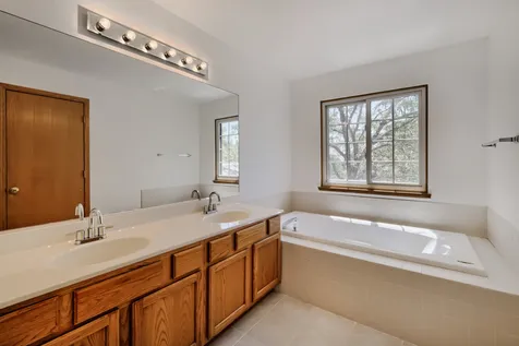 2016 Jeffrey Lane Elgin IL 60123