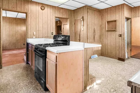 708 North Mill Street Leroy IL 61752