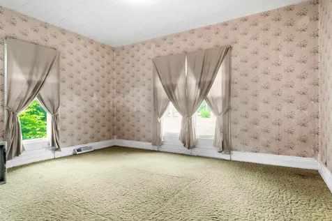708 North Mill Street Leroy IL 61752
