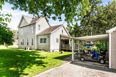 708 North Mill Street Leroy IL 61752