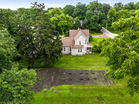 708 North Mill Street Leroy IL 61752
