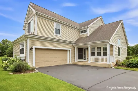 331 Hampton Court Crystal Lake IL 60012