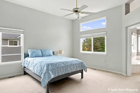 331 Hampton Court Crystal Lake IL 60012