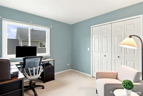 331 Hampton Court Crystal Lake IL 60012