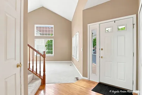 331 Hampton Court Crystal Lake IL 60012