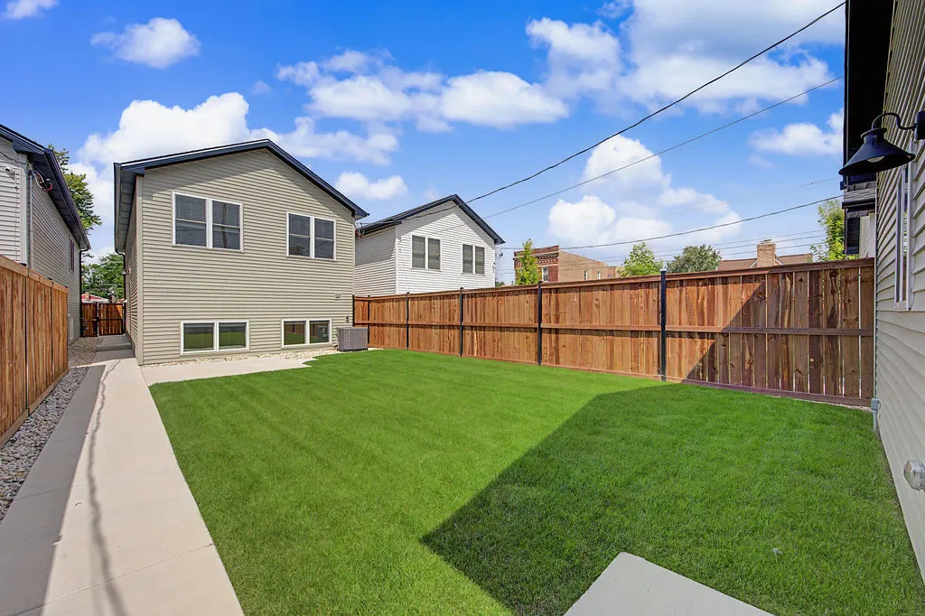 555 North Springfield Avenue Chicago IL 60624