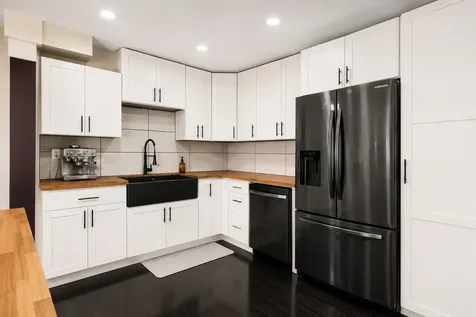 6814 North Ashland Boulevard Chicago IL 60626