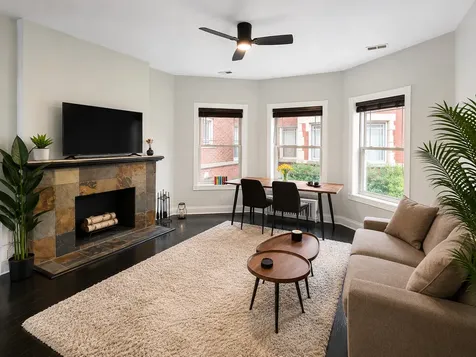 6814 North Ashland Boulevard Chicago IL 60626