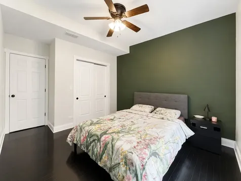 6814 North Ashland Boulevard Chicago IL 60626
