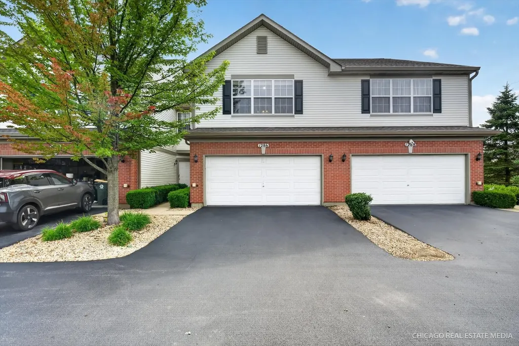 1286 West Black Wolf Road Round Lake IL 60073
