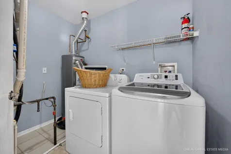 1286 West Black Wolf Road Round Lake IL 60073