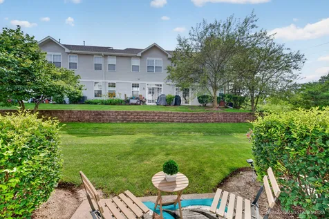 1286 West Black Wolf Road Round Lake IL 60073