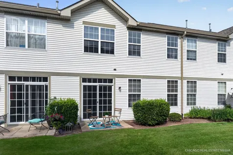 1286 West Black Wolf Road Round Lake IL 60073