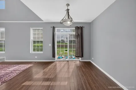 1286 West Black Wolf Road Round Lake IL 60073