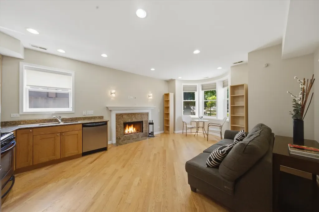 4921 South King Drive Chicago IL 60615