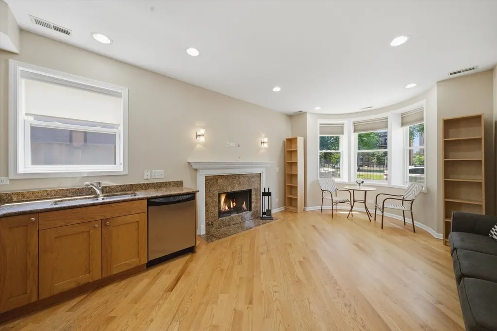4921 South King Drive Chicago IL 60615