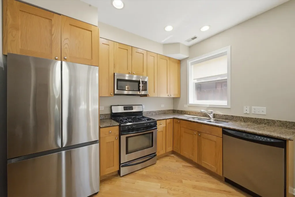 4921 South King Drive Chicago IL 60615