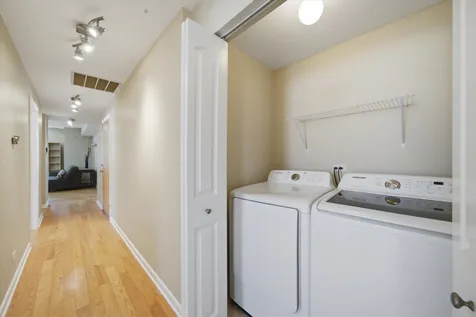4921 South King Drive Chicago IL 60615