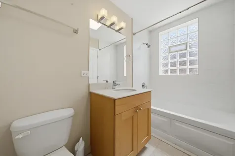 4921 South King Drive Chicago IL 60615
