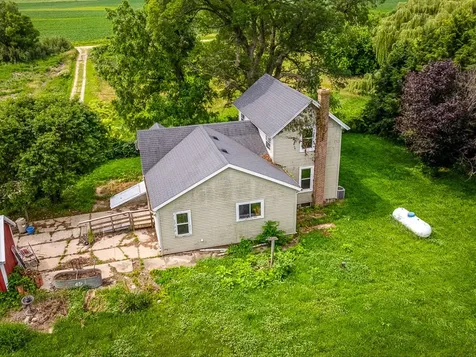 9836 East Maize Road Ridott IL 61067