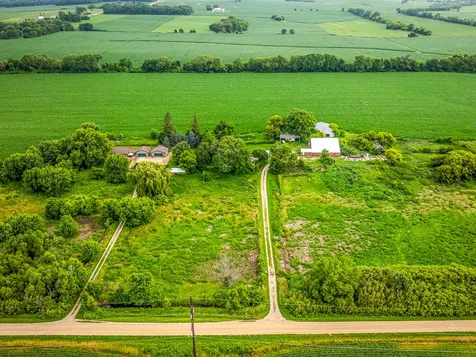 9836 East Maize Road Ridott IL 61067
