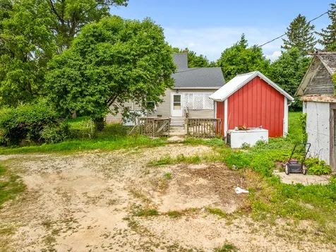 9836 East Maize Road Ridott IL 61067