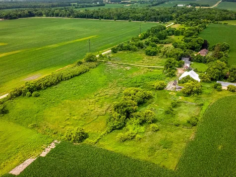 9836 East Maize Road Ridott IL 61067