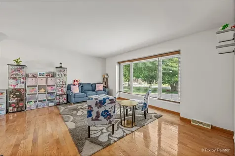 163 South Circle Avenue Bloomingdale IL 60108