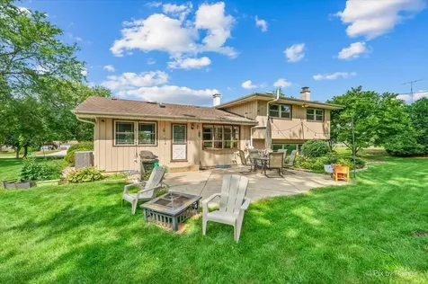 163 South Circle Avenue Bloomingdale IL 60108