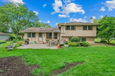 163 South Circle Avenue Bloomingdale IL 60108