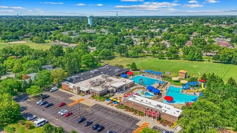 163 South Circle Avenue Bloomingdale IL 60108
