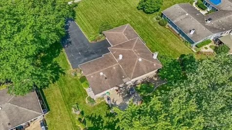 163 South Circle Avenue Bloomingdale IL 60108