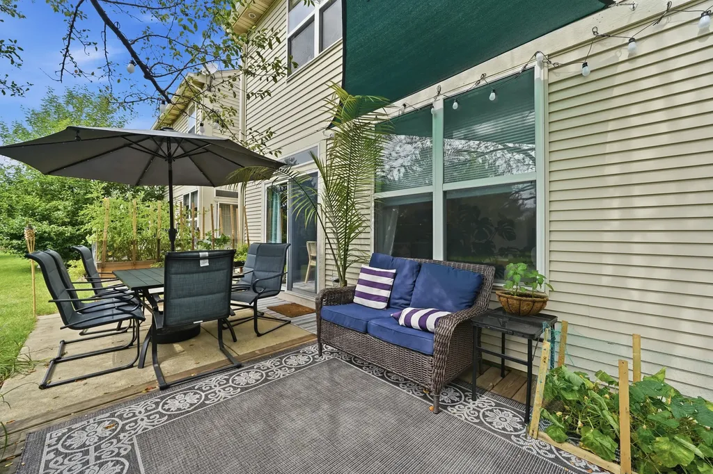 2233 Sunrise Circle Aurora IL 60503