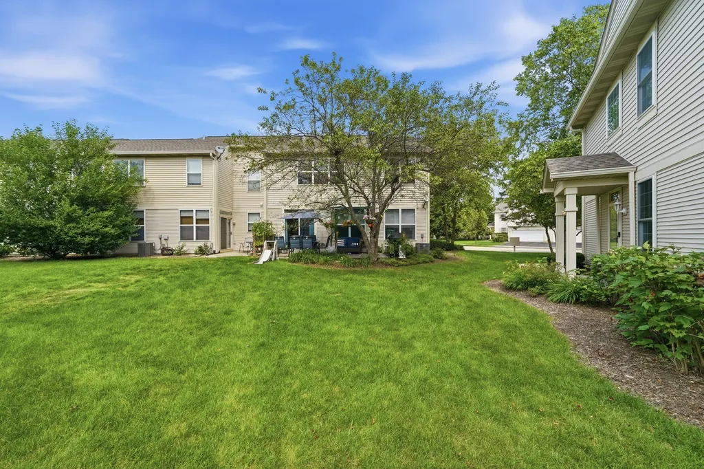 2233 Sunrise Circle Aurora IL 60503