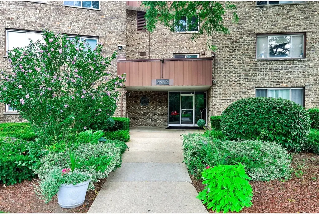 2650 Brookwood Way Drive Rolling Meadows IL 60008