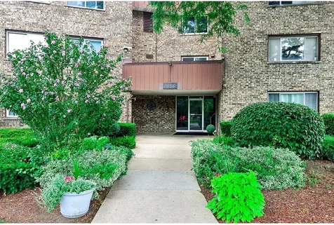 2650 Brookwood Way Drive Rolling Meadows IL 60008