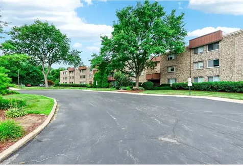 2650 Brookwood Way Drive Rolling Meadows IL 60008